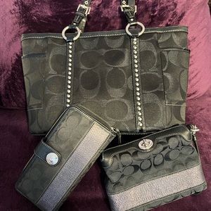 Vintage Coach purse with matching wallet and make up bag